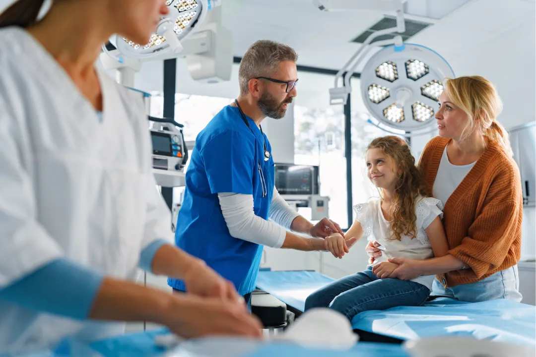 Healthcare professionals caring for a patient in a Rio Grande Valley hospital